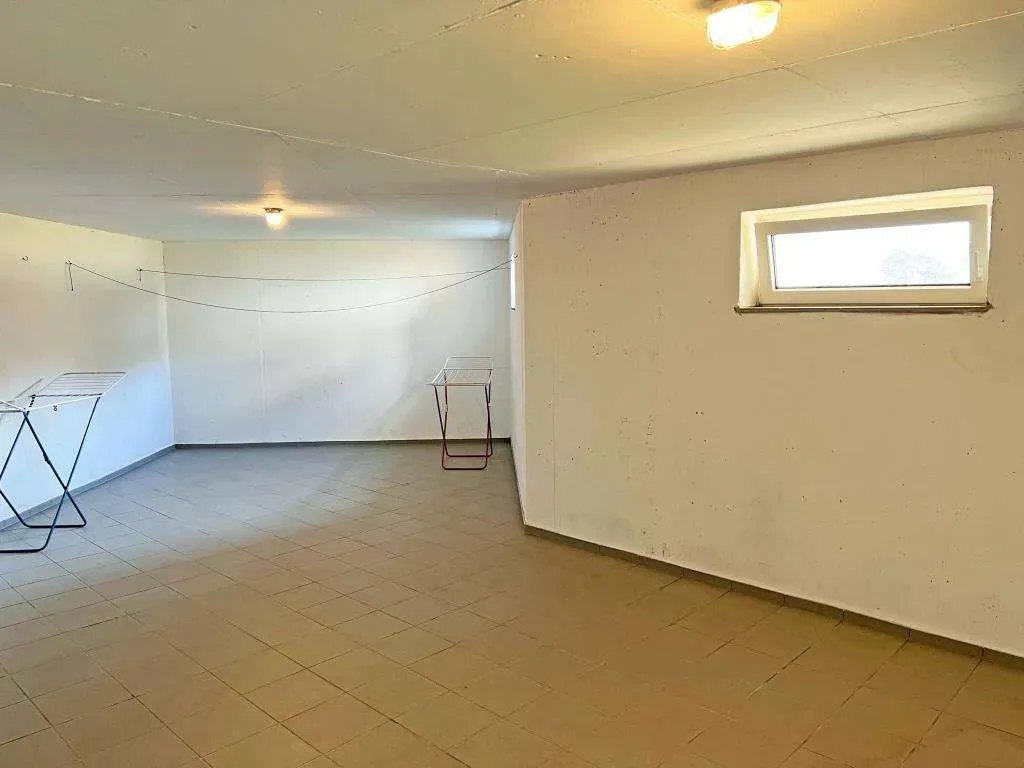 Ruhige Lage! Ansprechende 4 Zi.-ETW mit 2 Balkonen, 2 Bädern, Einbauküche u. Garage – Bild 15