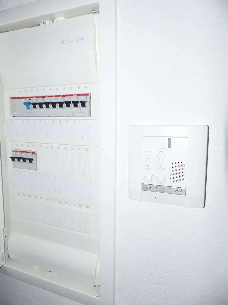 Sanierte Wohnung geboten!!! Ansprechende 3 Zi.-ETW mit Balkon, Stellplatz und Gartenanteil – Bild 15