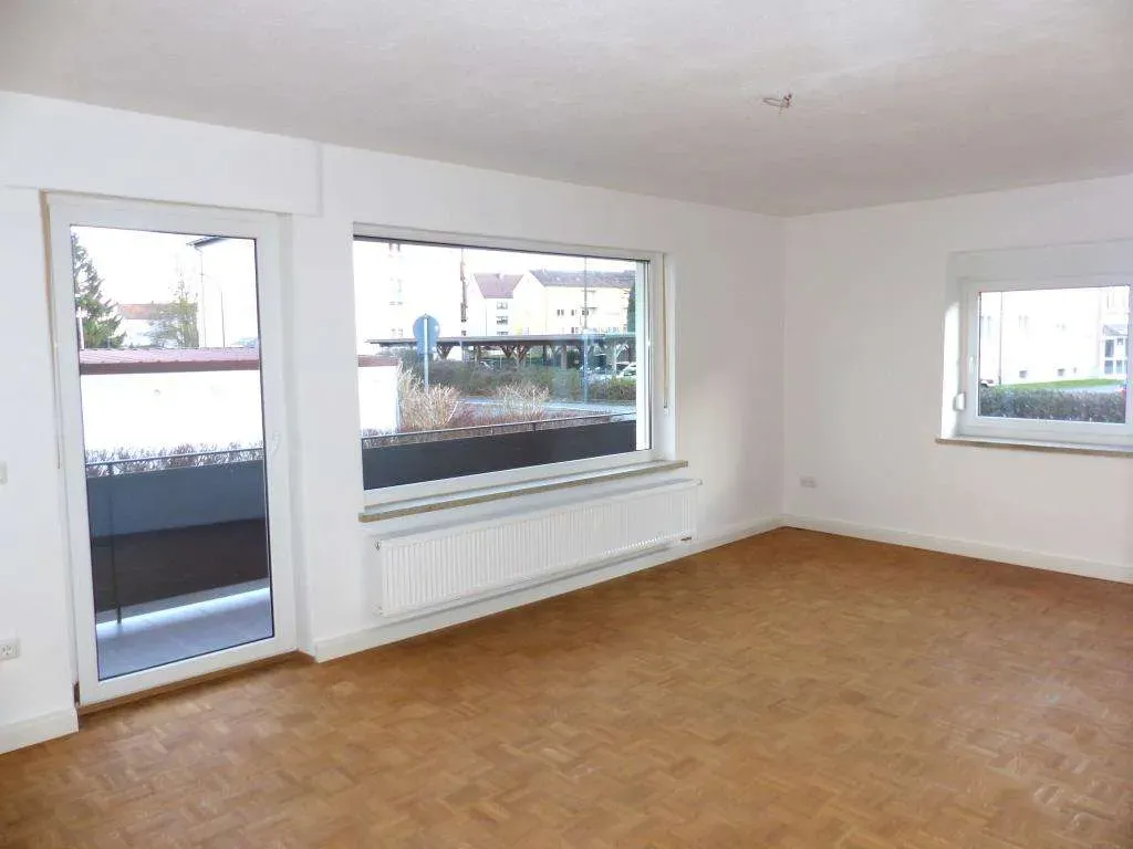Sanierte Wohnung geboten!!! Ansprechende 3 Zi.-ETW mit Balkon, Stellplatz und Gartenanteil – Bild 2