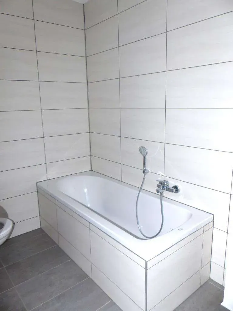 Sanierte Wohnung geboten!!! Ansprechende 3 Zi.-ETW mit Balkon, Stellplatz und Gartenanteil – Bild 10