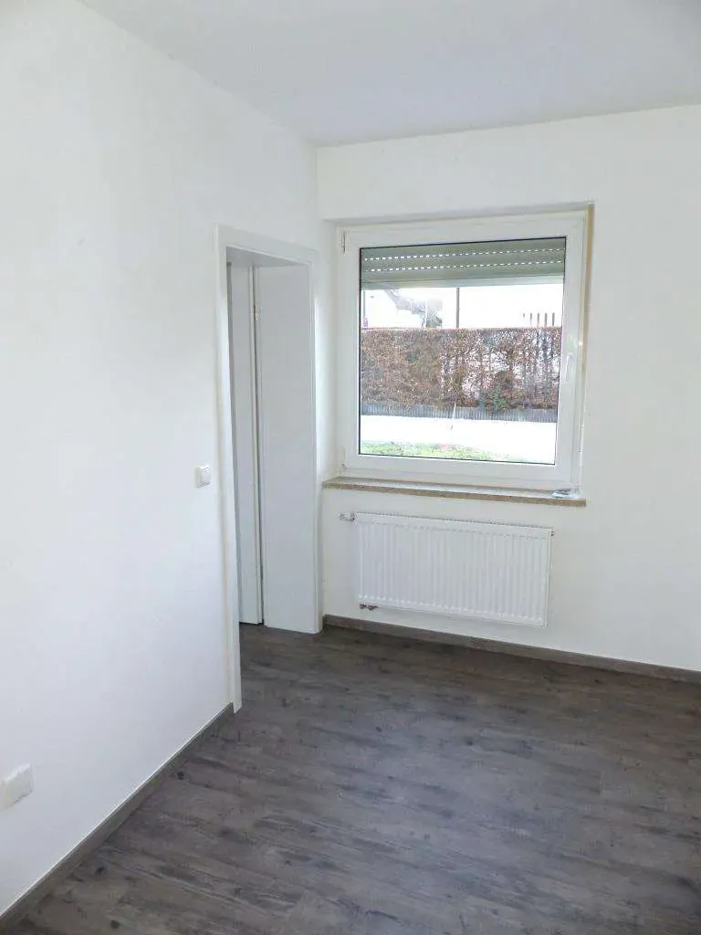 Sanierte Wohnung geboten!!! Ansprechende 3 Zi.-ETW mit Balkon, Stellplatz und Gartenanteil – Bild 8