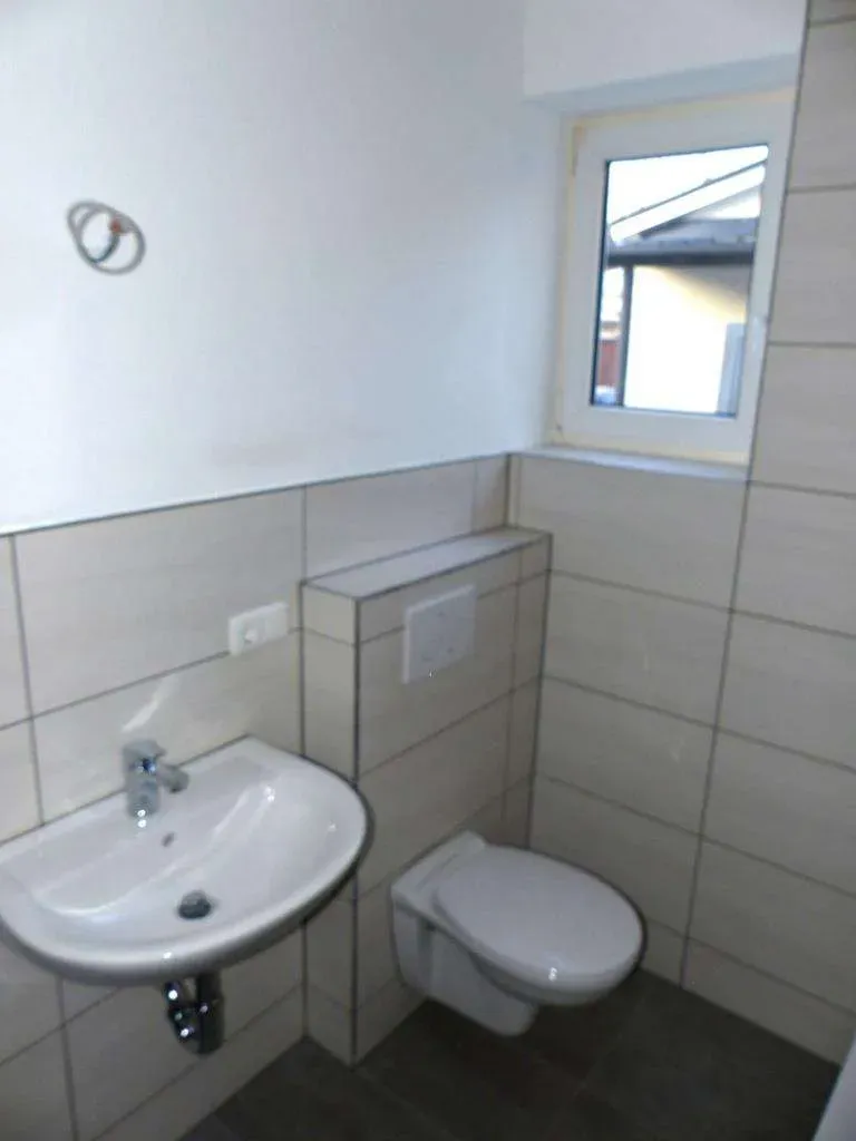 Sanierte Wohnung geboten!!! Ansprechende 3 Zi.-ETW mit Balkon, Stellplatz und Gartenanteil – Bild 11