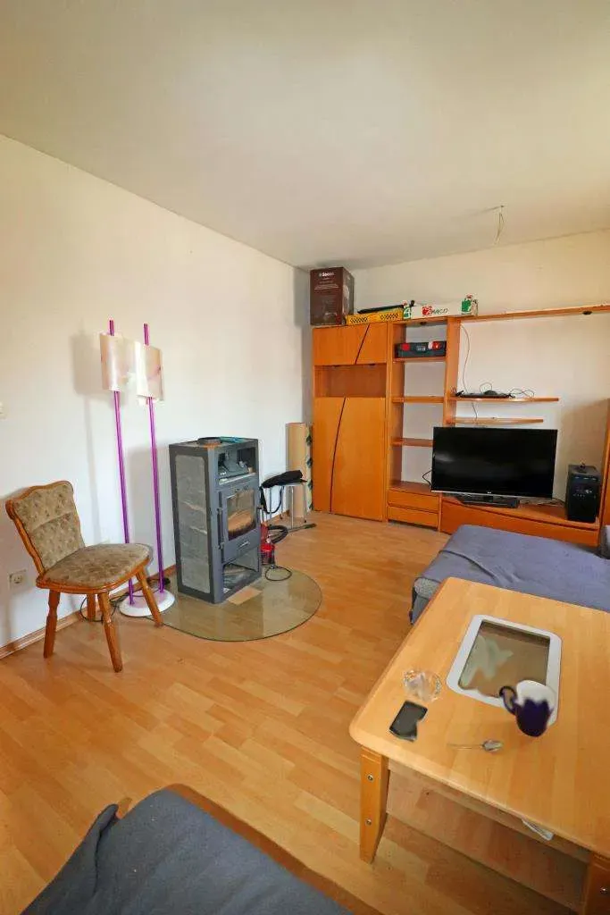 Saniertes Wohnhaus! Nutzbar als Ein- oder Zweifam.-Haus mit Wintergarten und zwei Garagen – Bild 14