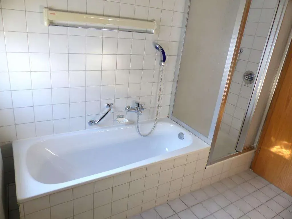 Schicke 4 Zi.-Loft-Wohnung in ruhiger Innenstadtlage, mit eigenem Zugang und Innenhofnutzung – Bild 13