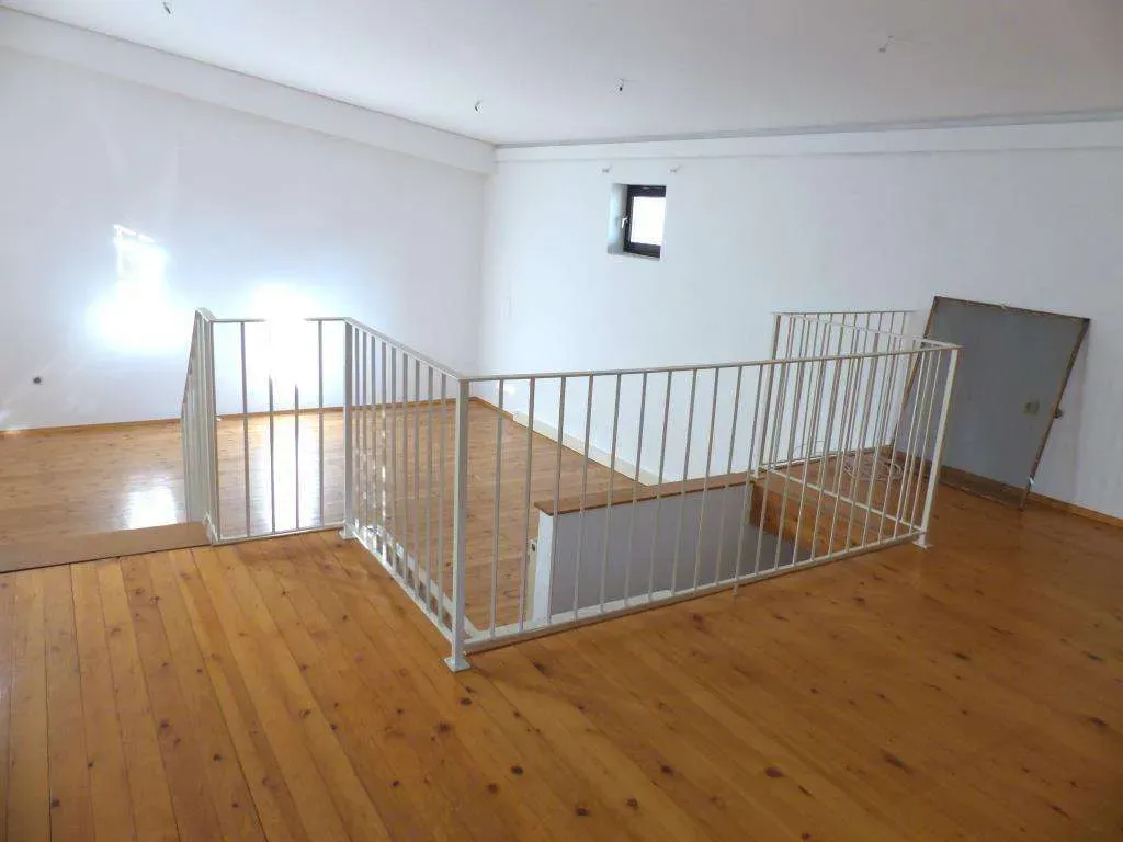 Schicke 4 Zi.-Loft-Wohnung in ruhiger Innenstadtlage, mit eigenem Zugang und Innenhofnutzung – Bild 4