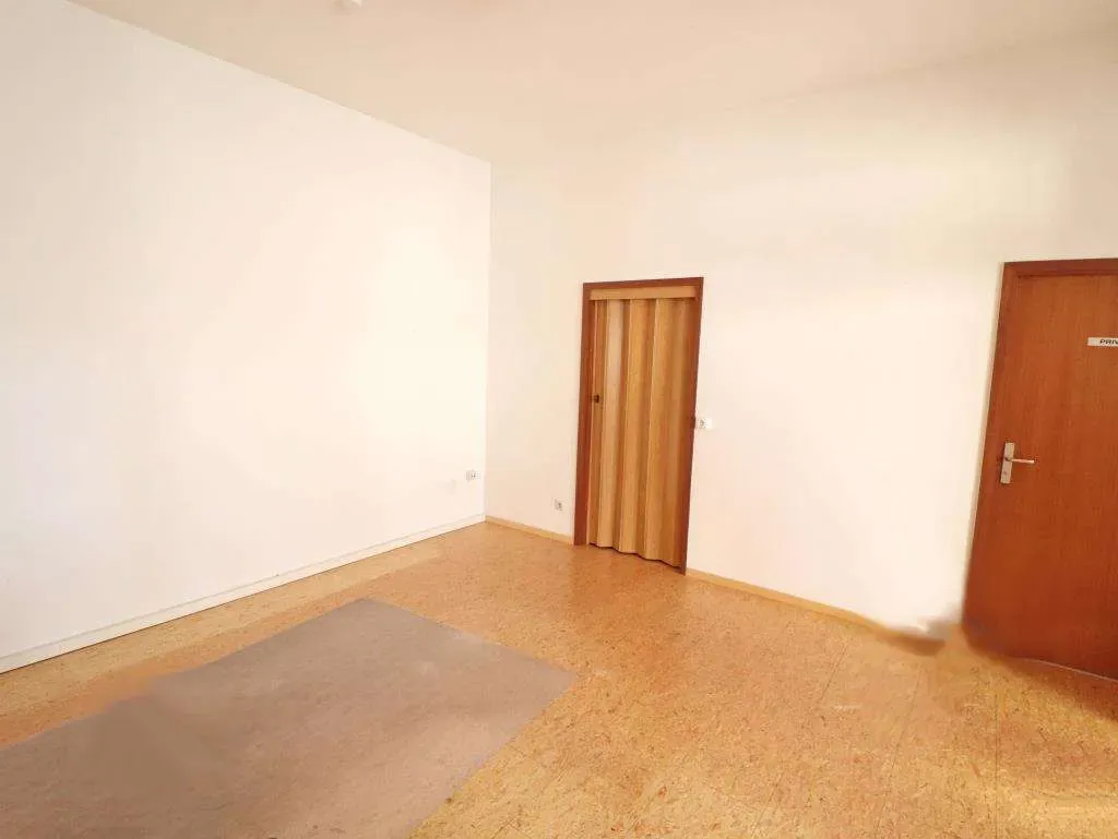 Schöne Büro- und Ladenfläche nahe Innenstadt, 2 Räume, Abstellkammer, WC u. Stellplatz – Bild 8