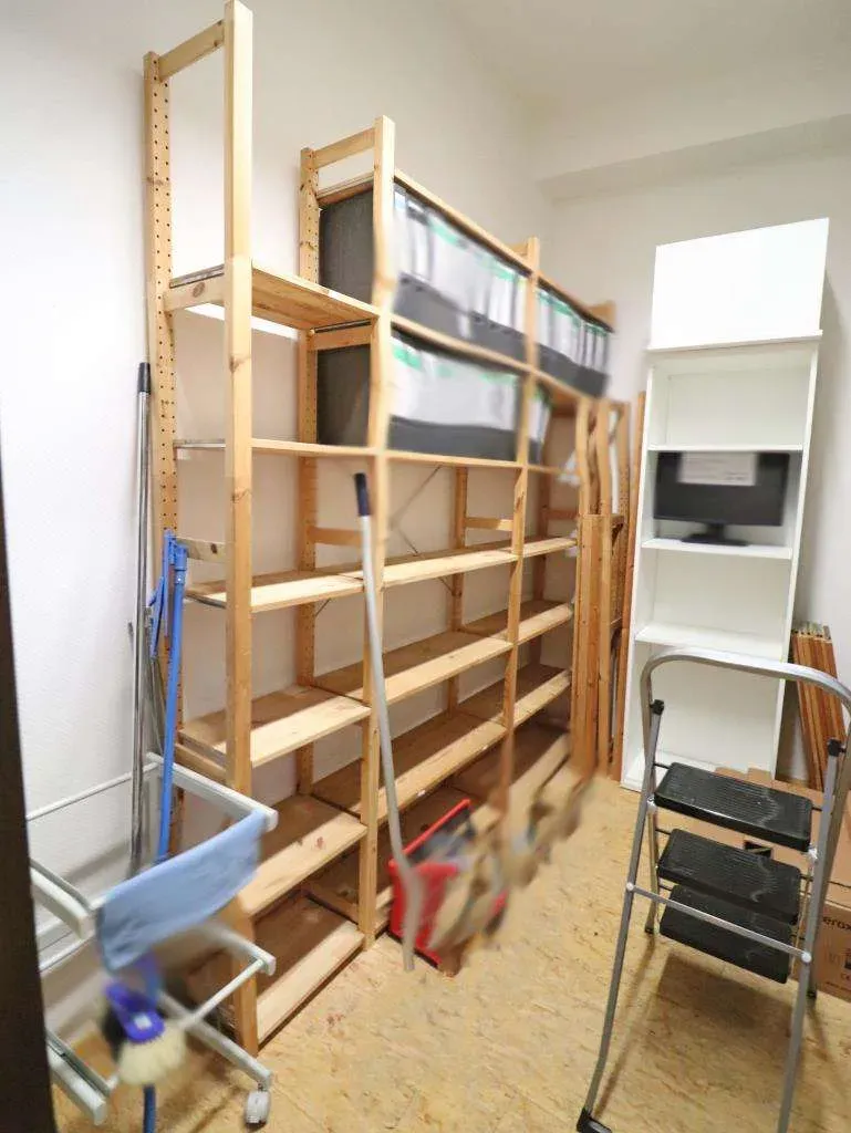 Schöne Büro- und Ladenfläche nahe Innenstadt, 2 Räume, Abstellkammer, WC u. Stellplatz – Bild 5