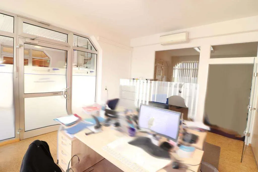 Schöne Büro- und Ladenfläche nahe Innenstadt, 2 Räume, Abstellkammer, WC u. Stellplatz – Bild 6