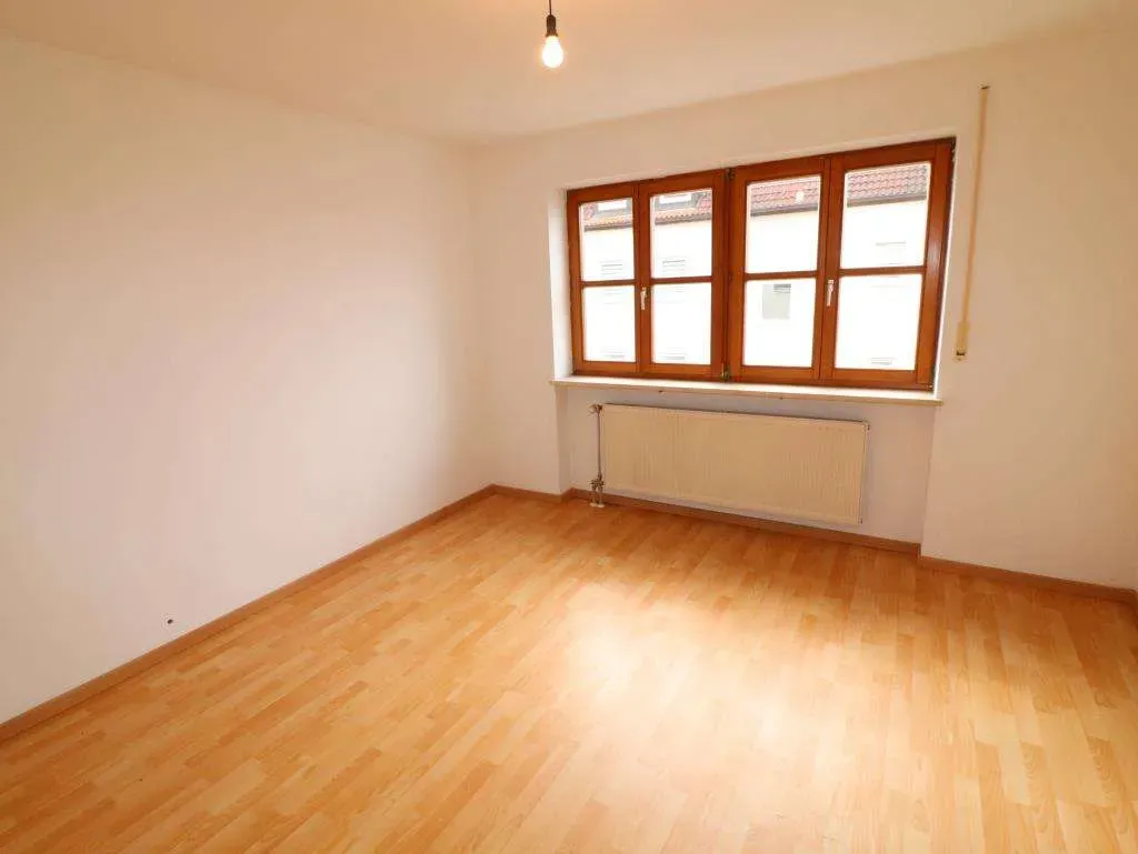 Sofort bezugsfrei! Ansprechende 2 Zi.-Wohnungen mit Einbauküche u. Stellplatz ohne Blk. – Bild 11