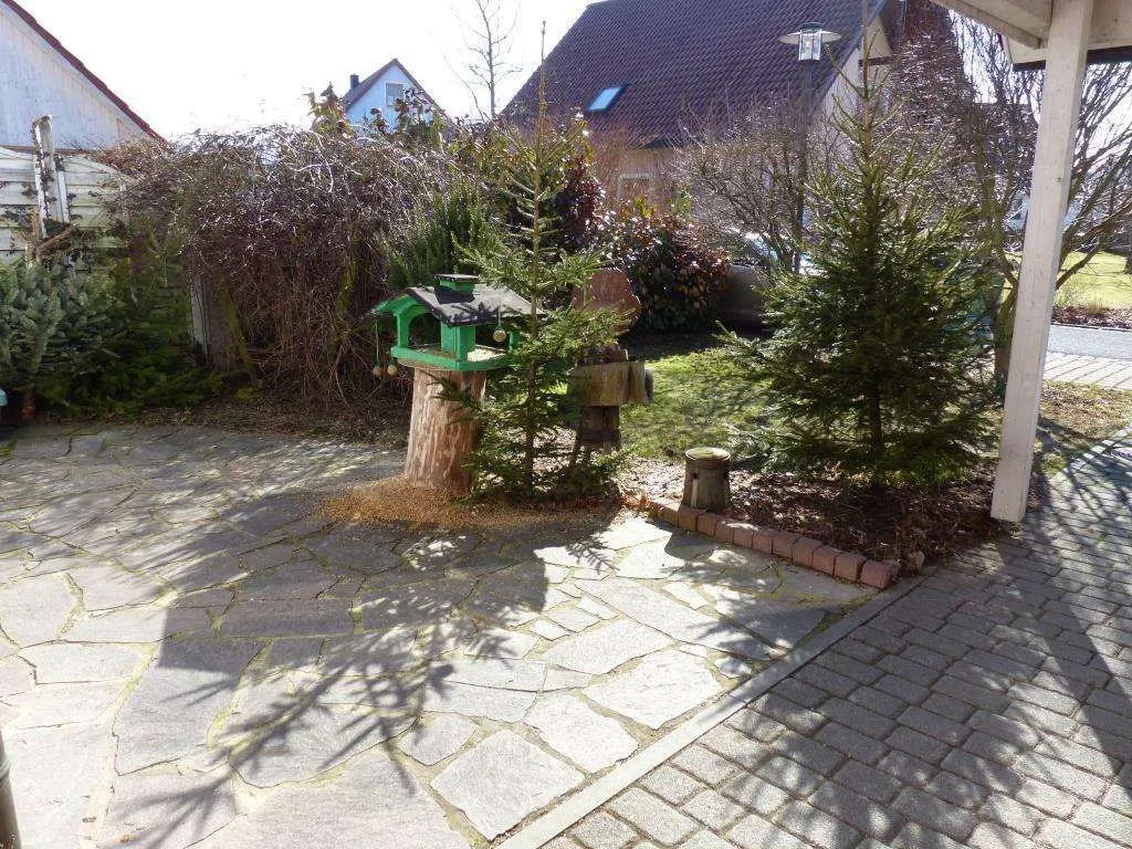 Top Angebot! Gepflegte Doppelhaushälfte, derzeit vermietet, ohne Keller, mit Garage und Stellplatz – Bild 3