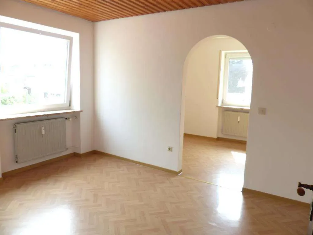 Top Anlageobjekt!!! Gepflegtes 3 Fam.-Haus mit zwei Garagen und zwei Stellplätzen – Bild 13