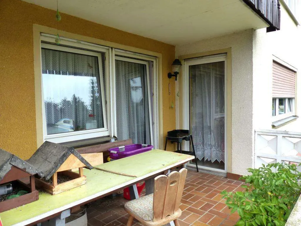 Top Anlageobjekt!!! Gepflegtes 3 Fam.-Haus mit zwei Garagen und zwei Stellplätzen – Bild 4