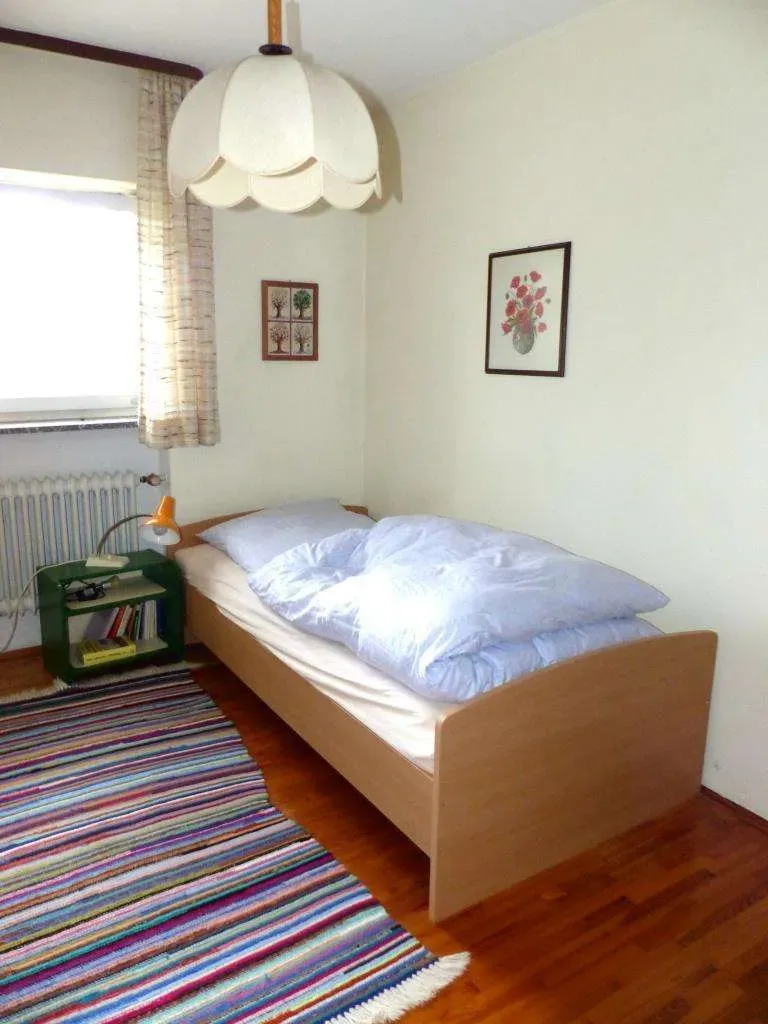 TOP!!! Ansprechendes Wohnhaus im Bungalowstil, mit Doppelgarage und herrlichem Fernblick – Bild 15