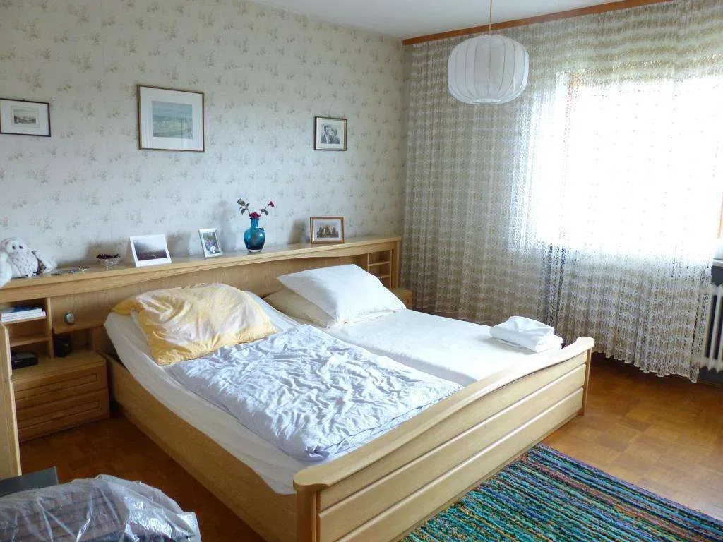 TOP!!! Ansprechendes Wohnhaus im Bungalowstil, mit Doppelgarage und herrlichem Fernblick – Bild 11