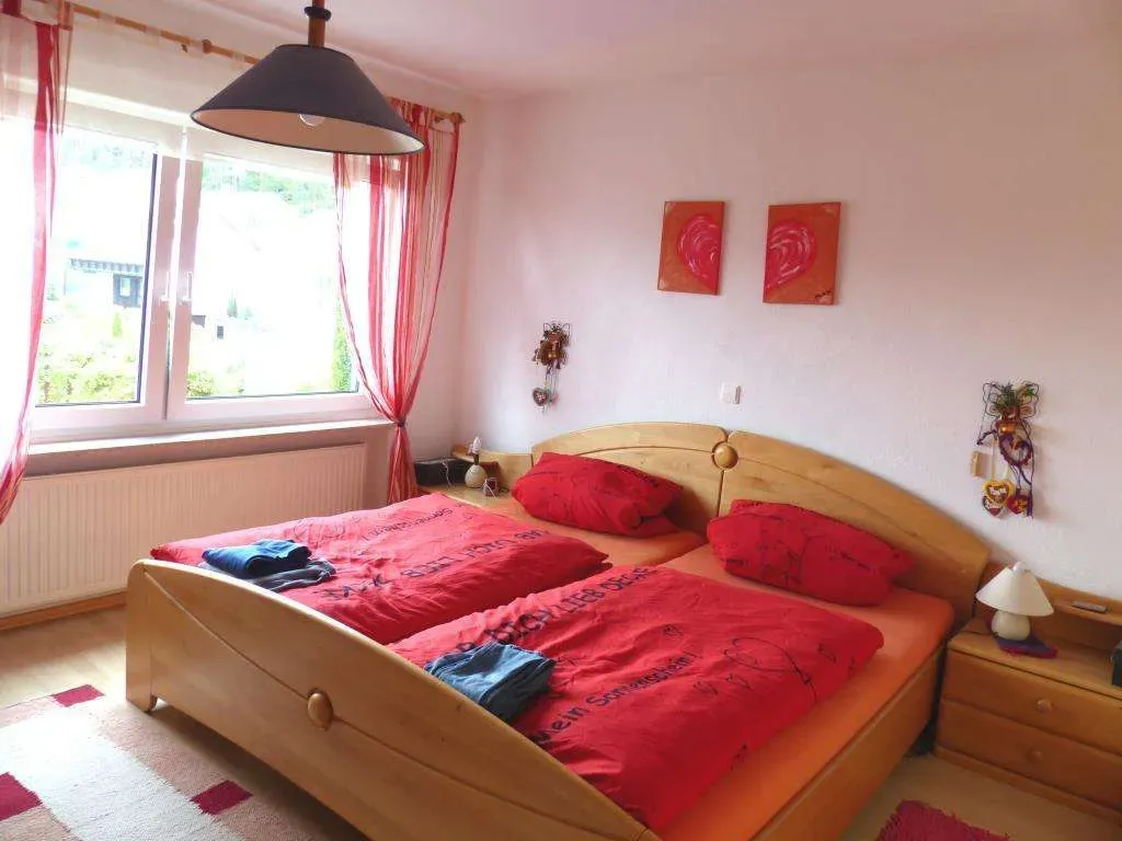 Top gepflegt!!! Ein- oder Zweifam.-Haus mit einem ausgebauten Dachgeschoss, nur noch einziehen. – Bild 13