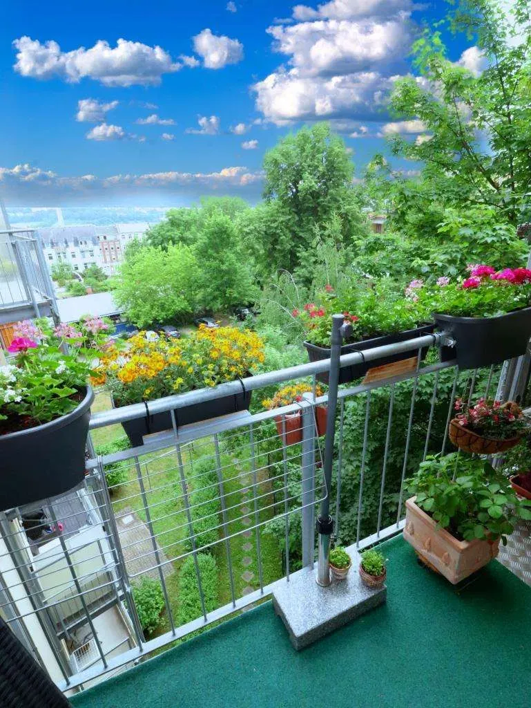 Top gepflegt! Hochwertig sanierte 3 1/2 Zi.-ETW mit Aufzug, Balkon und Runderker – Bild 4