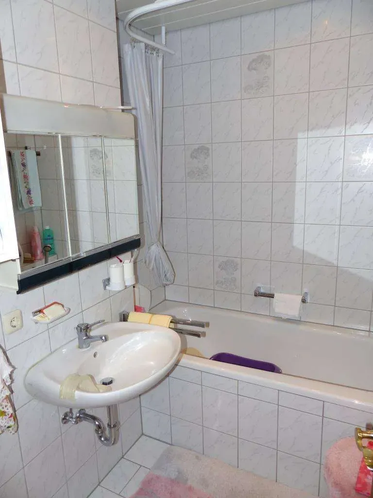 Top gepflegt und zentral! Ansprechende 3 Zi.-ETW mit Tiefgarage, im 1. OG, ohne Aufzug – Bild 12