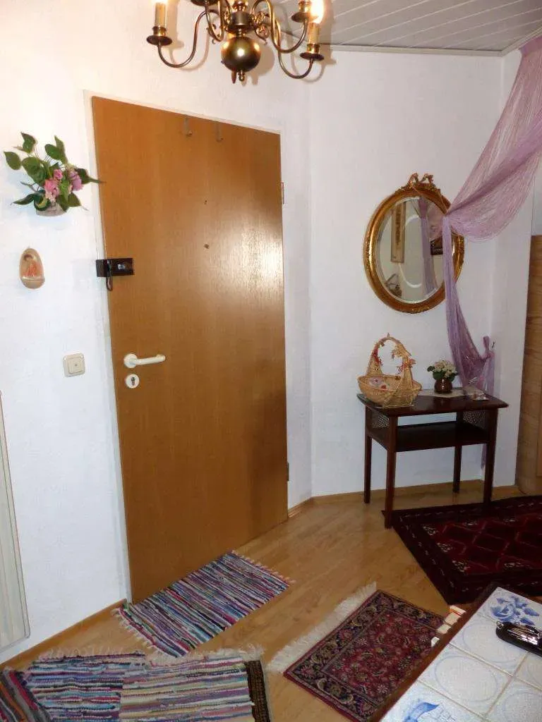 Top gepflegt und zentral! Ansprechende 3 Zi.-ETW mit Tiefgarage, im 1. OG, ohne Aufzug – Bild 14