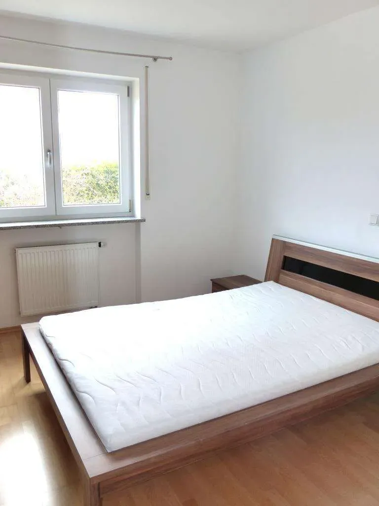TOP! Gepflegte 2 Zi.- EG-Wohnung mit Einbauküche, Terrasse, Garten und Tiefgarage – Bild 6