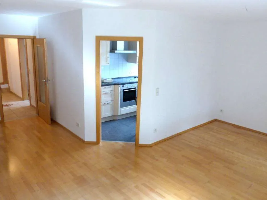 TOP! Gepflegte 2 Zi.- EG-Wohnung mit Einbauküche, Terrasse, Garten und Tiefgarage – Bild 12