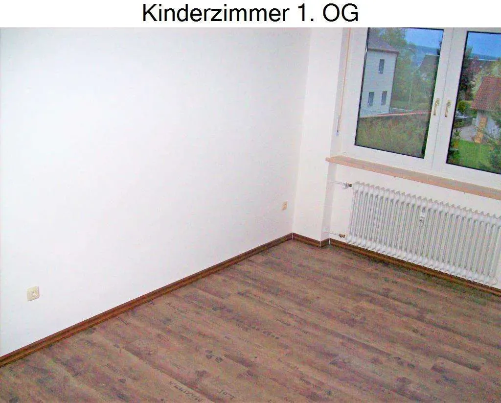 TOP gepflegtes Dreifam.-Haus mit Balkone und Dop.-Garage, EG und OG vermietet, DG Whg. frei – Bild 14