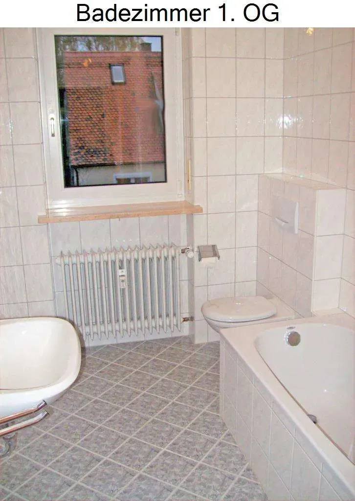 TOP gepflegtes Dreifam.-Haus mit Balkone und Dop.-Garage, EG und OG vermietet, DG Whg. frei – Bild 6