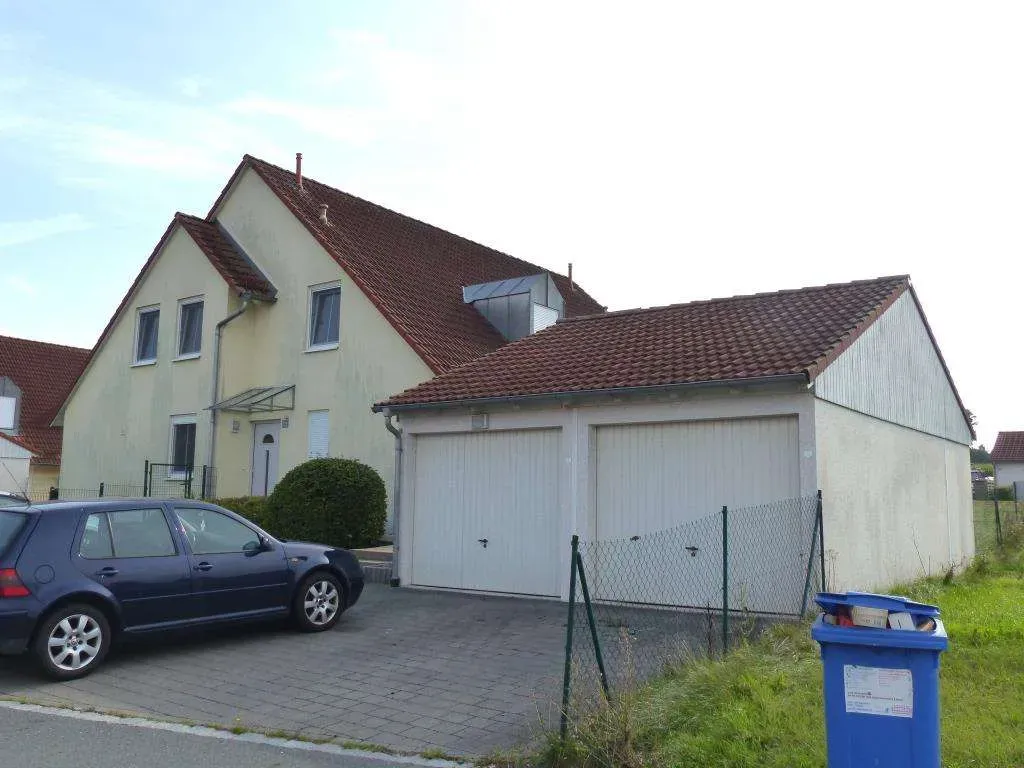Top Kapitalanlage!!! Günstige Doppelhaushälfte, fest vermietet, mit Garage und Stellplatz – Bild 2