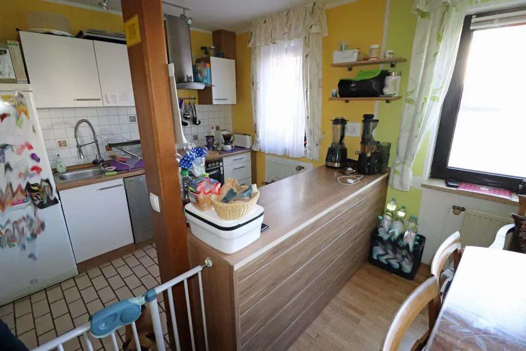 Top Lage in Weiden-Ost! 3 1/2 Zi.-ETW mit Garage und Balkon, mit Blick in Richtung Stadtpark. – Bild 8