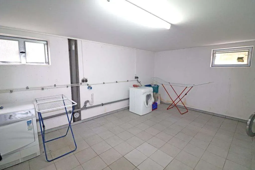 TOP!!! Moderne 3 Zi.- ETW mit Balkon, Stellplatz und ausgebautem Spitzboden mit Treppenzugang – Bild 14