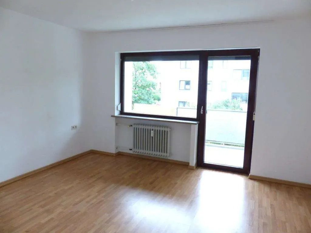 Top renoviert!!! Großzügige 3 Zi.-ETW mit TG-Stellplatz und Balkon, nähe Klinikum, sofort frei – Bild 9