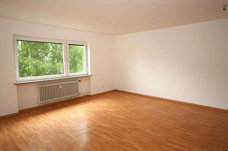 Top renoviert!!! Großzügige 3 Zi.-ETW mit TG-Stellplatz und Balkon, nähe Klinikum, sofort frei – Bild 5