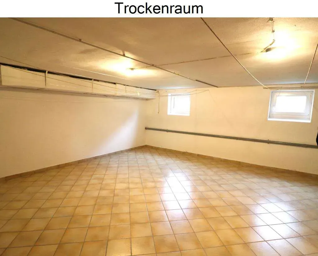 TOP! Renovierte 3 Zi.-ETW mit großem Balkon, Fenster, Elektro, Böden, Wände u. Bad erneuert – Bild 12
