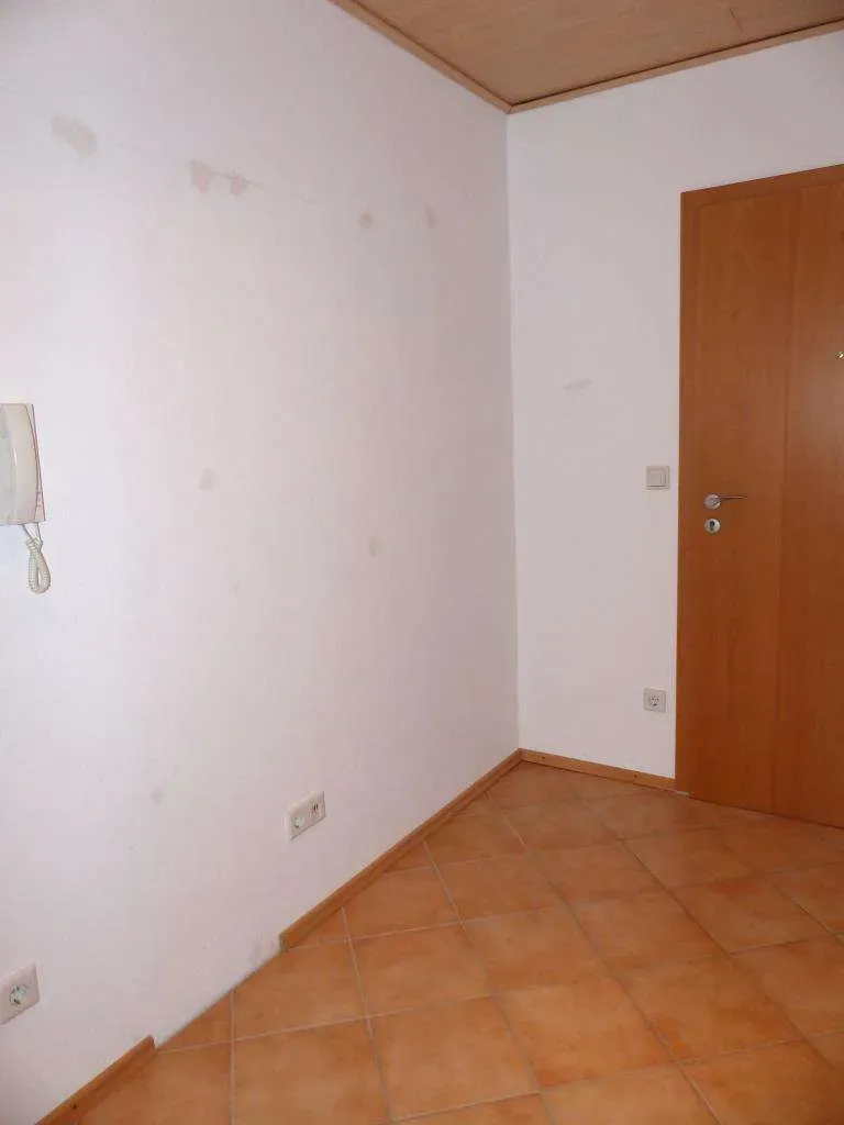 Top Wohnanlage!!! Neuwertige 2 Zi.-Wohnung mit Rundbalkon, Garage und Keller – Bild 7