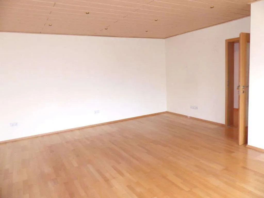 Top Wohnanlage!!! Neuwertige 2 Zi.-Wohnung mit Rundbalkon, Garage und Keller – Bild 12