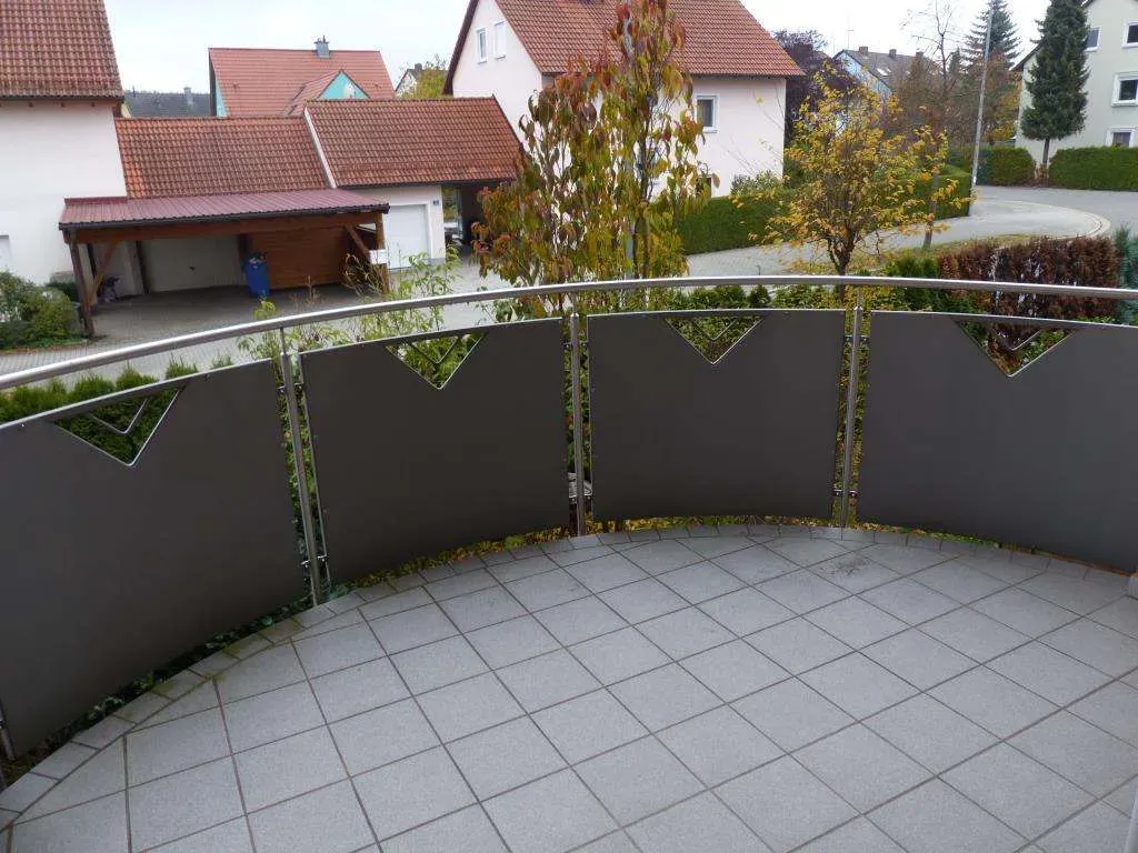 Top Wohnanlage!!! Neuwertige 2 Zi.-Wohnung mit Rundbalkon, Garage und Keller – Bild 4