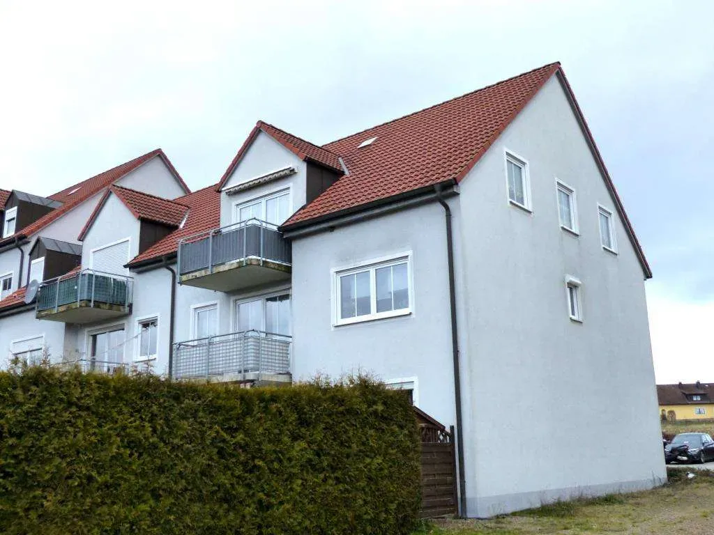 Top Wohnung!!! Tolle 3 1/2 Zi.-ETW mit Balkon und Stellplatz im 1. Obergeschoss – Bild 1