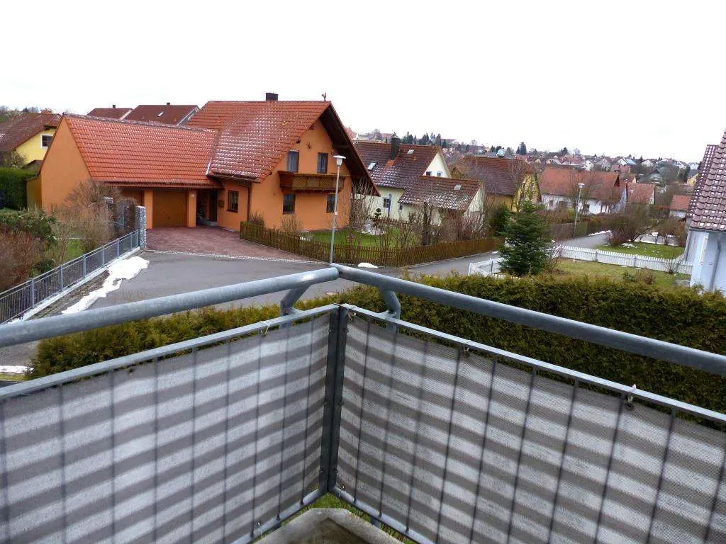Top Wohnung!!! Tolle 3 1/2 Zi.-ETW mit Balkon und Stellplatz im 1. Obergeschoss – Bild 2