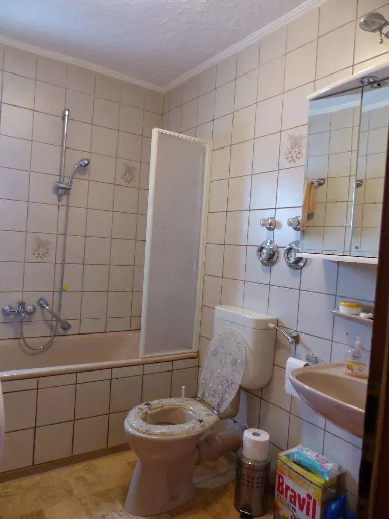 Top Zustand!!! Gepflegte 3 Zi.-ETW mit Garage, derzeit gut vermietet, für Kapitalanlage oder Eige… – Bild 8