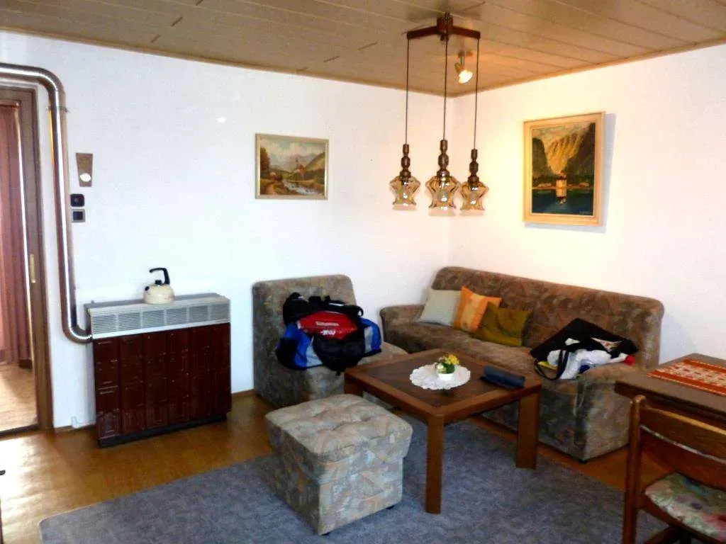 Vermietung oder Eigennutzung!!! Günstige 3 Zi.-ETW mit Balkon und Garage, 2. OG, sofort frei – Bild 5