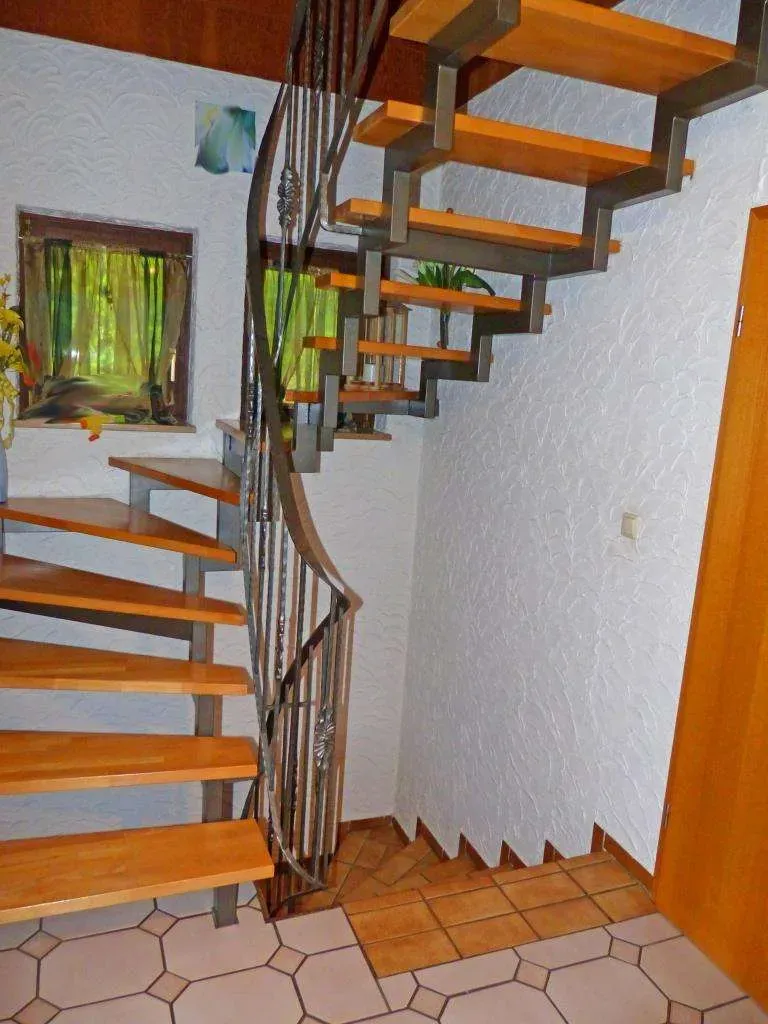 Waldrandlage geboten!! Freistehendes Wohnhaus mit separatem Waldstück und Doppelgarage – Bild 14