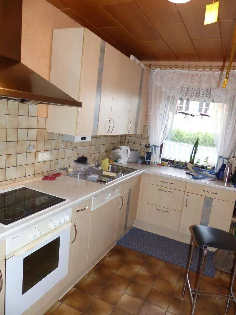 Waldrandlage geboten!! Freistehendes Wohnhaus mit separatem Waldstück und Doppelgarage – Bild 7
