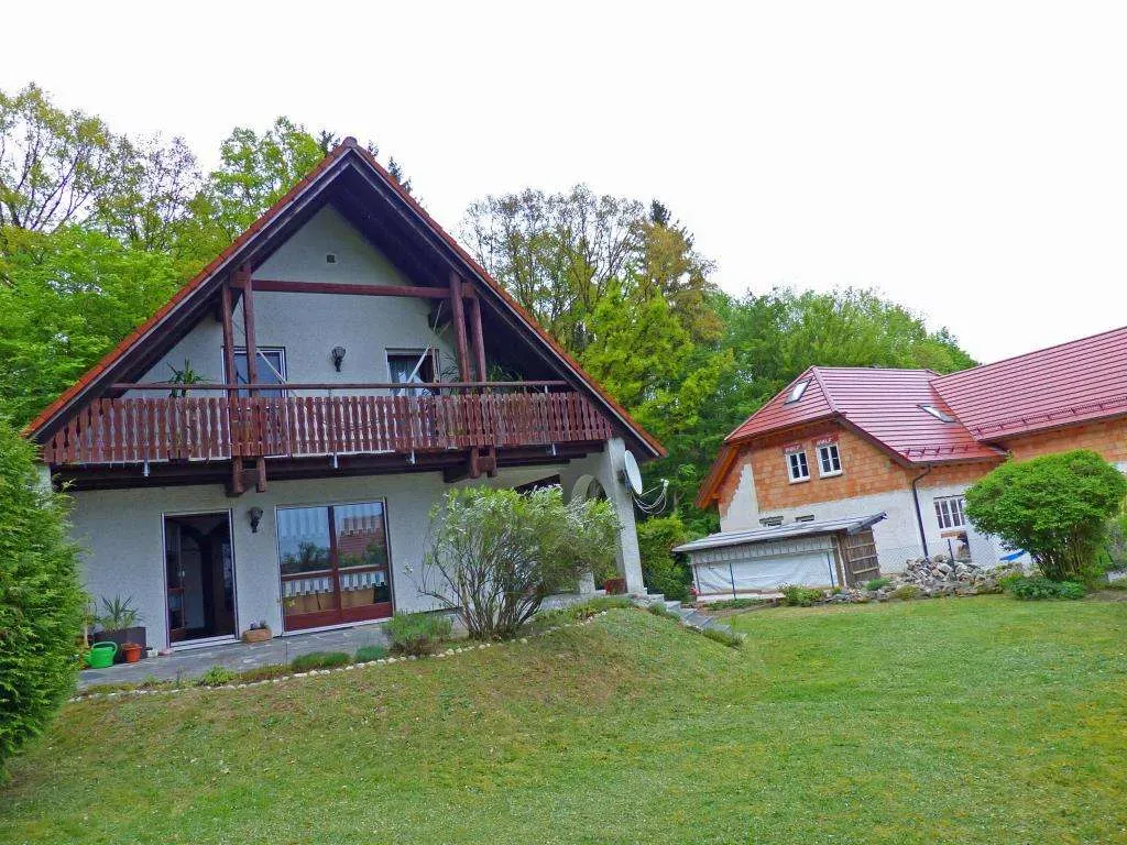 Waldrandlage geboten!! Freistehendes Wohnhaus mit separatem Waldstück und Doppelgarage – Bild 4