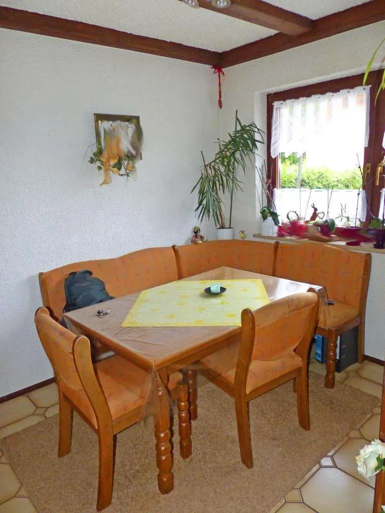 Waldrandlage geboten!! Freistehendes Wohnhaus mit separatem Waldstück und Doppelgarage – Bild 9