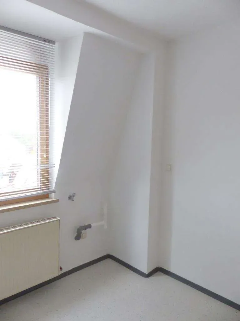 Wohnen im Zentrum! Großzügige 2 Zi.-Whg. in ruhiger Innenstadtlage, im 3. OG, sofort frei – Bild 7
