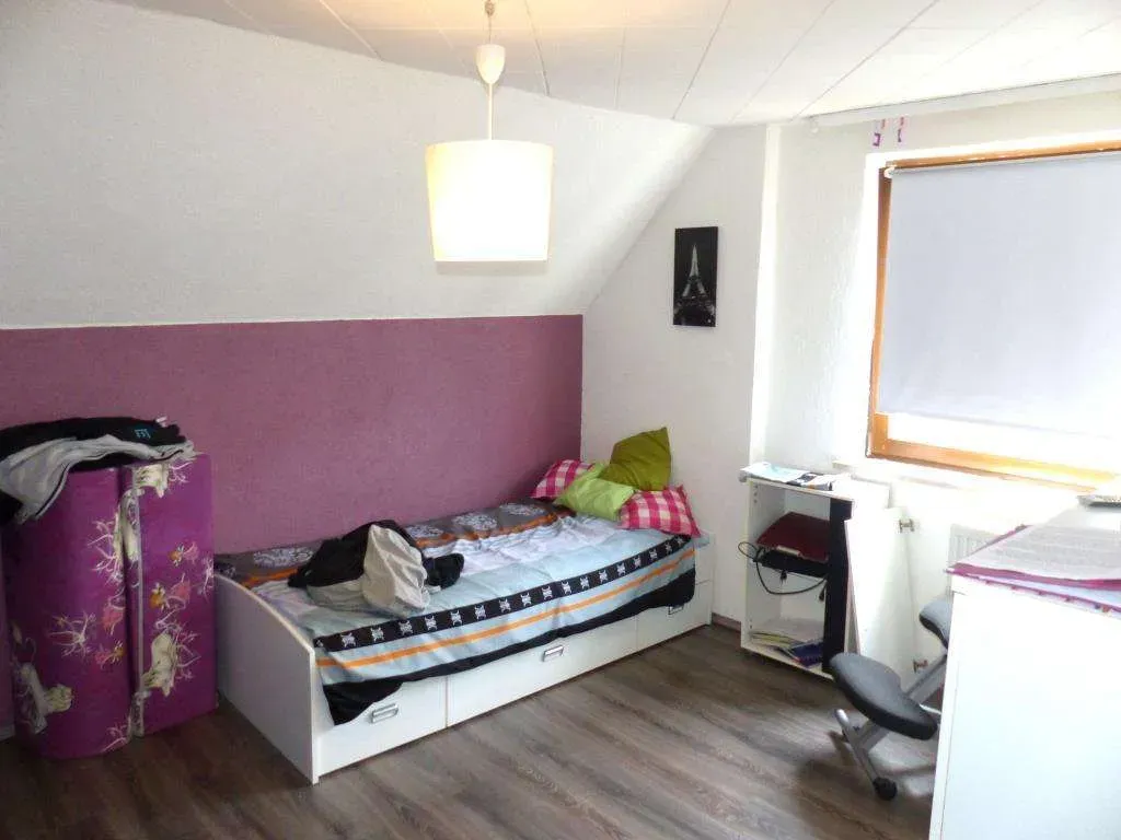 Zur Kapitalanlage, derzeit vermietet!!! Günstiges Einfam.-Haus mit Garage und Garten – Bild 11