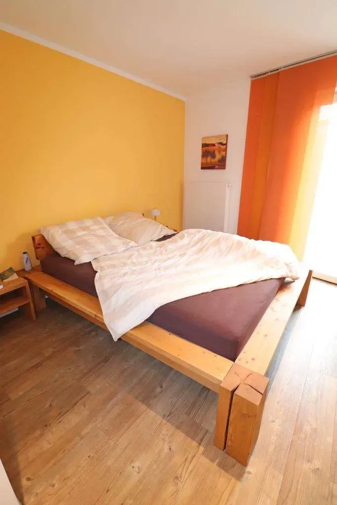 Zur Vermietung! Hochwertige, barrierefreie 2 1/2 Zi.-Whg. mit 2 Terrassen, EBK u. Garage – Bild 6