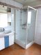 Ruhige Lage! Freistehendes Wohnhaus mit vier großen Garagen, Spitzboden ausgebaut, teilw. renoviert - Badezimmer EG