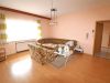 Vielseitiges Wohnhaus mit Dachterrasse und Doppelgarage – als Ein- oder Zweifam.-Haus nutzbar - Wohnzimmer EG