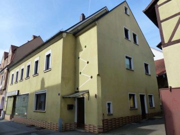 Private und gewerbliche Nutzung möglich!!! Günstiges Wohnhaus mit Ladeneinheit und Nebengebäuden, 92690 Pressath, Einfamilienhaus