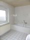 Aufgepasst!!! Günstiges Wohnhaus, teilweise saniert, mit Garage und Garten - Badezimmer EG